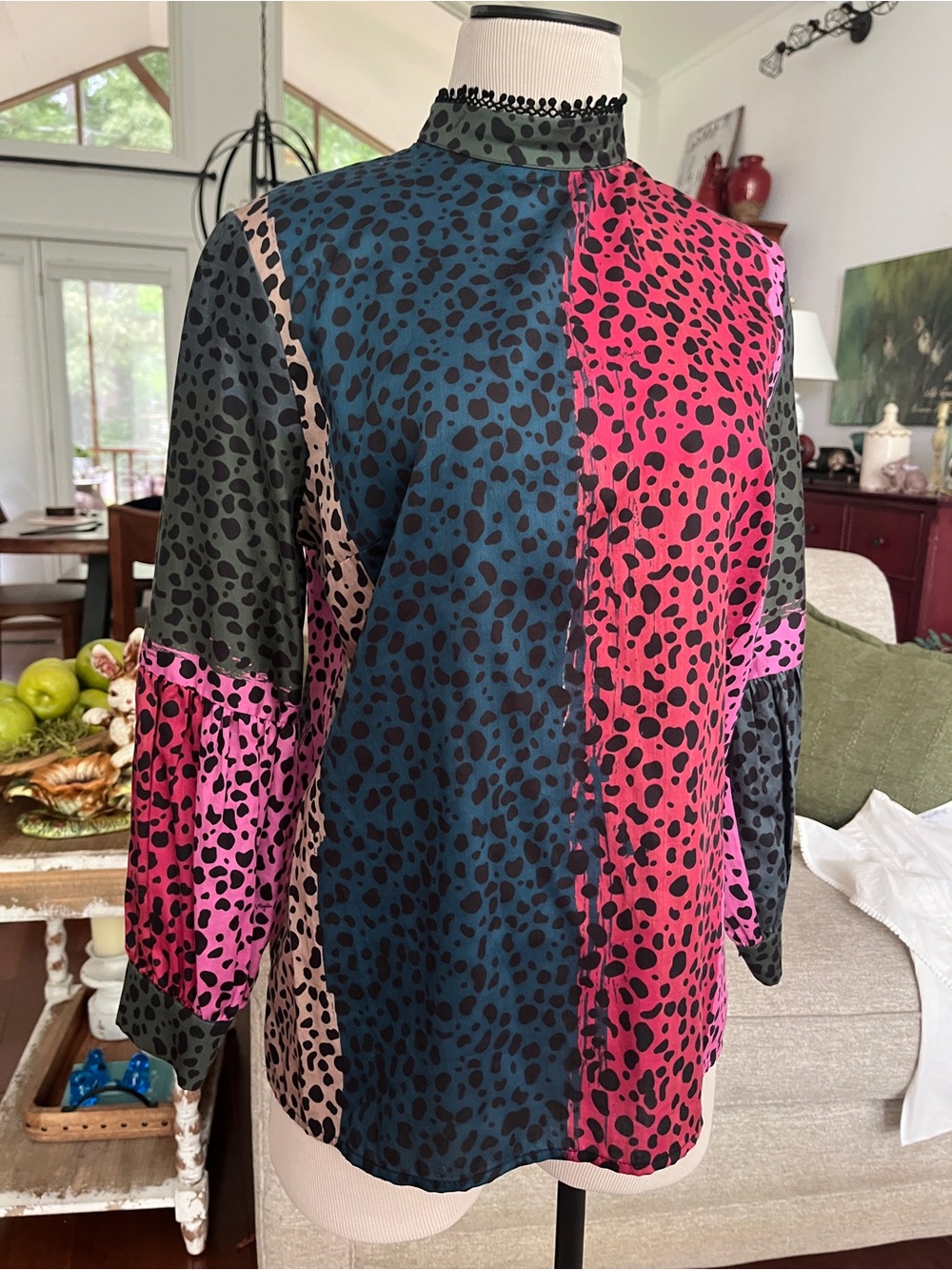 VILAGALLO Lola Shirt in Pongo Print Mock Neck Blouse Multi Color Long Sleeves 42 - Picture 3 of 5